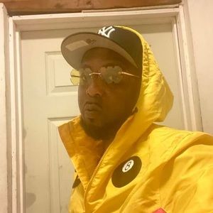 Meet your Posher, Carlitto